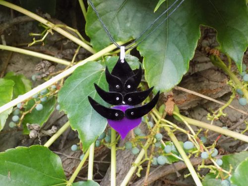 Free-form jewelry making workshop for mothers and daughters, mothers and sons, fathers and daughters, fathers and sons, best friends or couples."