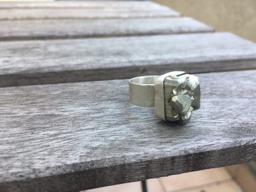 Free-form jewelry making workshop for mothers and daughters, mothers and sons, fathers and daughters, fathers and sons, best friends or couples."