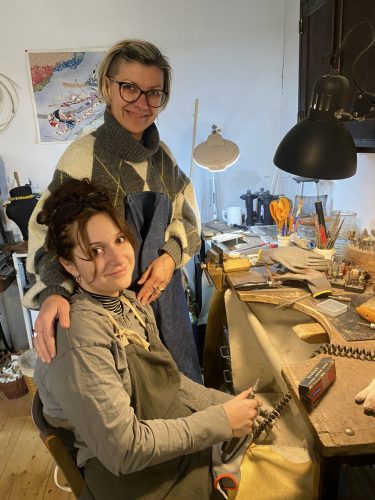 Free-form jewelry making workshop for mothers and daughters, mothers and sons, fathers and daughters, fathers and sons, best friends or couples."