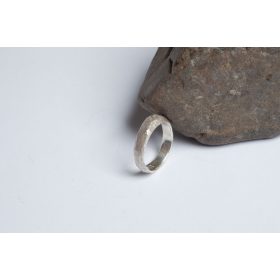 Rock wedding ring