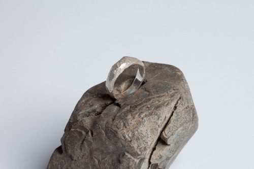 Kőszikla karikagyűrű