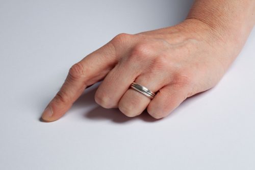 Csíkos karikagyűrű