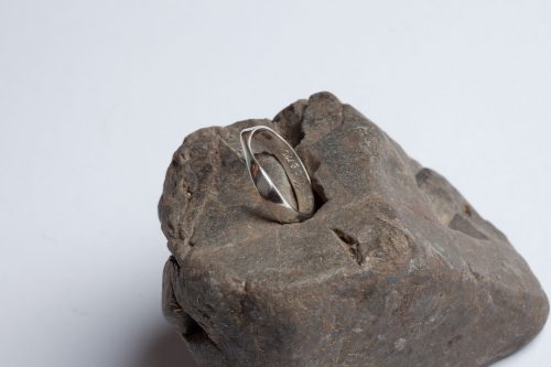 Twisted ribbon wedding ring