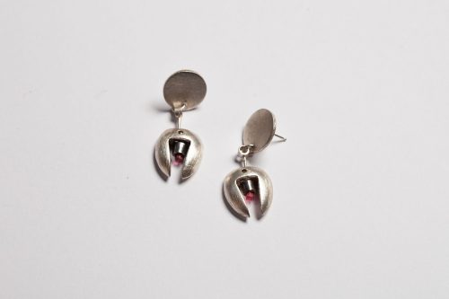 Cancerous earring